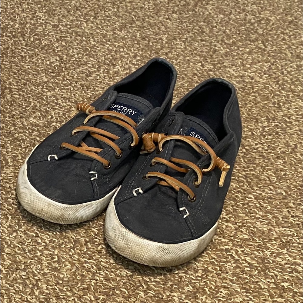 Blue sperry’s